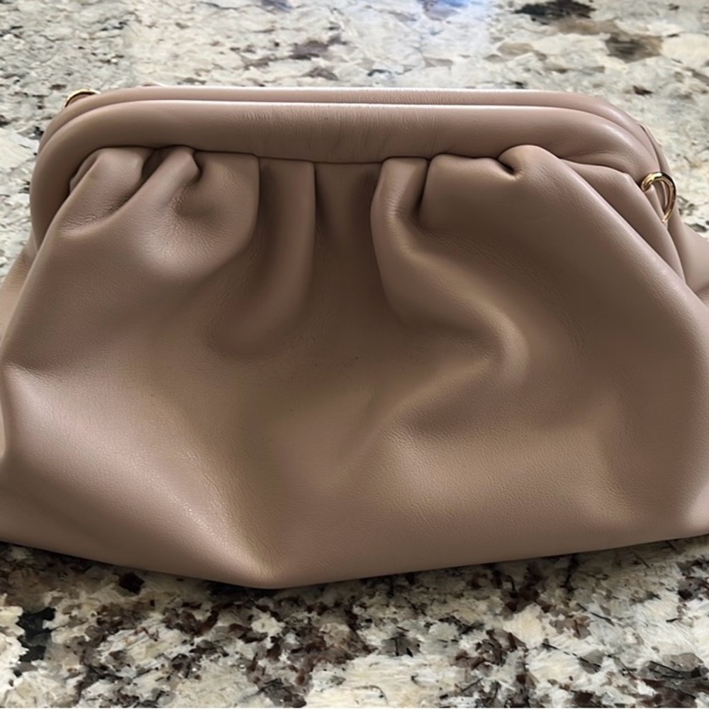 Urban Expression Neutral Clutch